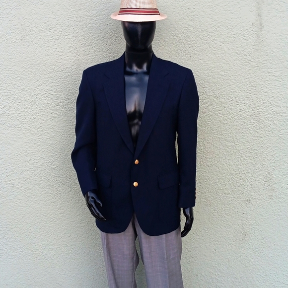 STAFFORD MEN'S VINTAGE BLUE WOOL BLEND (2) BUTTON BLAZER W/GOLD ACCENTS (USA) - Picture 1 of 17